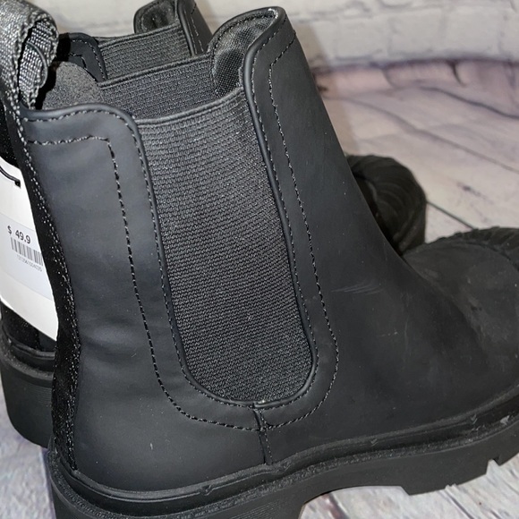 ZARA pull on Matte Black chunky heeled pull on boots Sz35 NWT - Picture 6 of 7